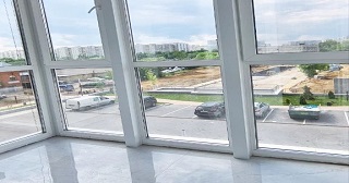 Панорамное остекление балкона Прокопьевск цена от 11 тыс. руб. м/п.